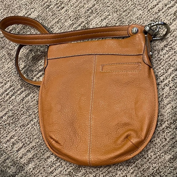 B. Makowsky Tan Leather Crossbody Bag - Picture 3 of 5